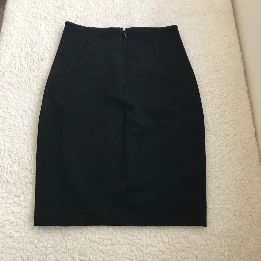 Black fashion nova mini skirt - Picture 2 of 4